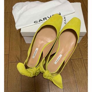 カルヴェン(CARVEN)の美品　CARVEN  パンプス　リボン付き　スエード(サンダル)