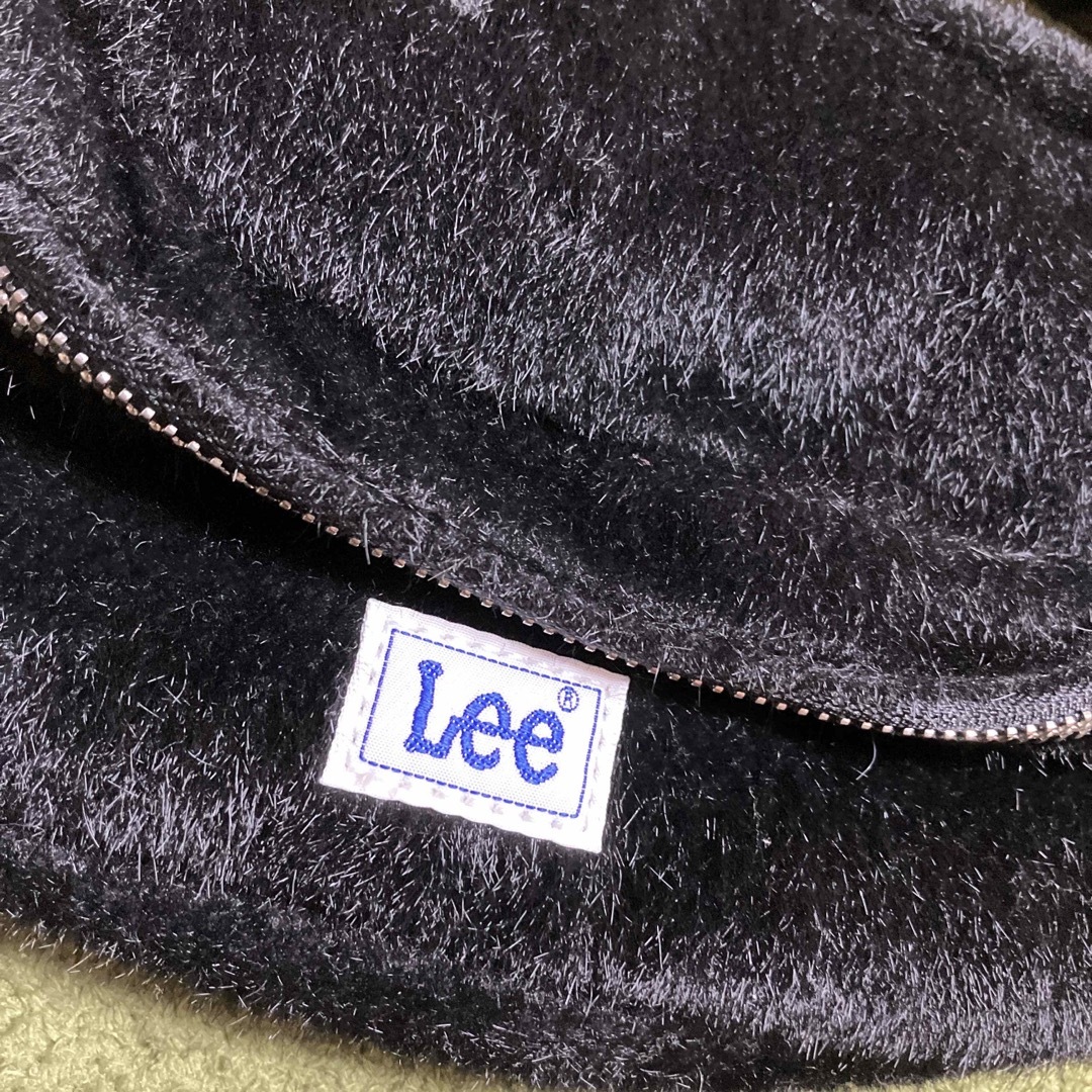 Lee(リー)の◎ Lee ボディバッグ　黒　新品未使用　ファー レディースのバッグ(ボディバッグ/ウエストポーチ)の商品写真