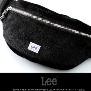 リー(Lee)の◎ Lee ボディバッグ　黒　新品未使用　ファー(ボディバッグ/ウエストポーチ)