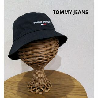トミージーンズ(TOMMY JEANS)のTOMMYJEANS トミージーンズ ロゴ バケットハット ブラック レディース(ハット)
