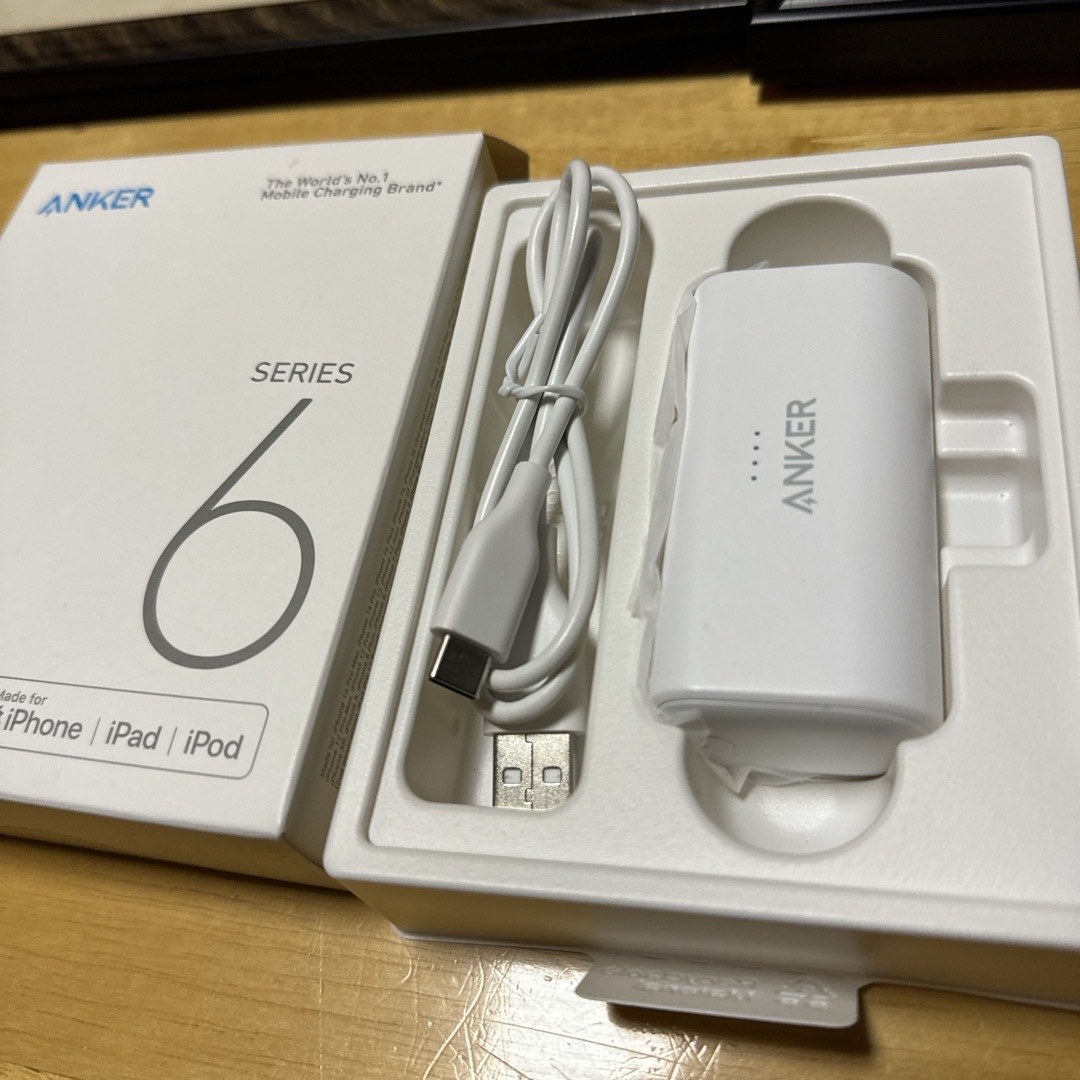 Anker(アンカー)のAnker モバイルバッテリー スマホ/家電/カメラのスマートフォン/携帯電話(バッテリー/充電器)の商品写真