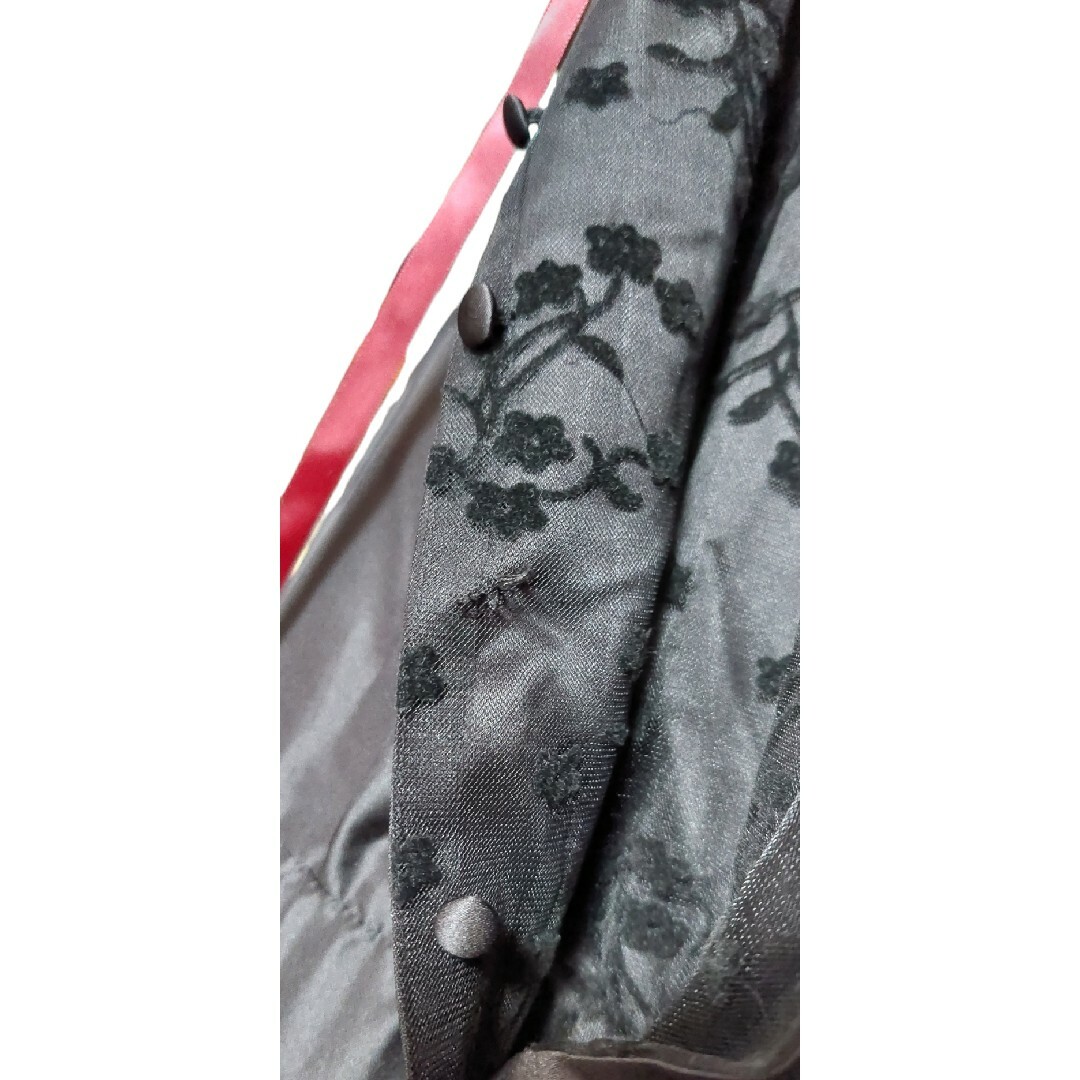 Maison de FLEUR(メゾンドフルール)の訳アリ　バイカラーリボンドレス　ワンピース　黒　メゾンドフルール　花柄　赤りぼん レディースのワンピース(ロングワンピース/マキシワンピース)の商品写真