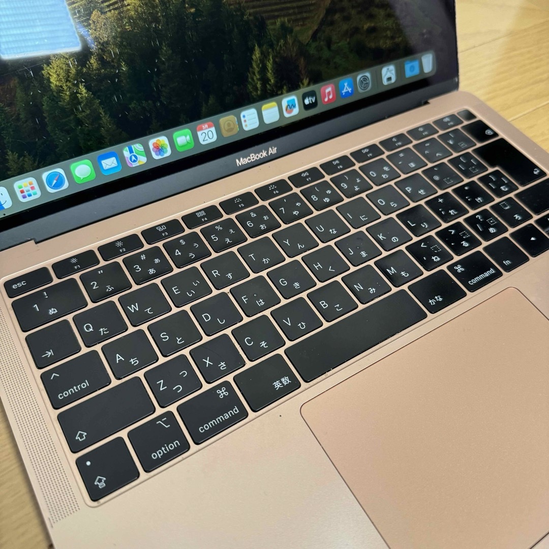 Mac (Apple)(マック)のMacBook Air 2018 128GB ゴールド スマホ/家電/カメラのPC/タブレット(ノートPC)の商品写真