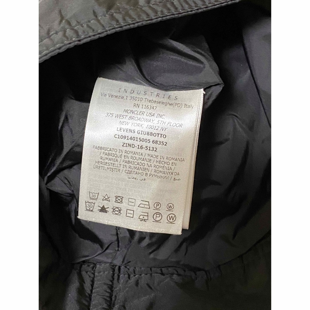 MONCLER(モンクレール)のMoncler モンクレール　ナイロン　ジャケット　メンズ　3 黒 メンズのジャケット/アウター(ナイロンジャケット)の商品写真