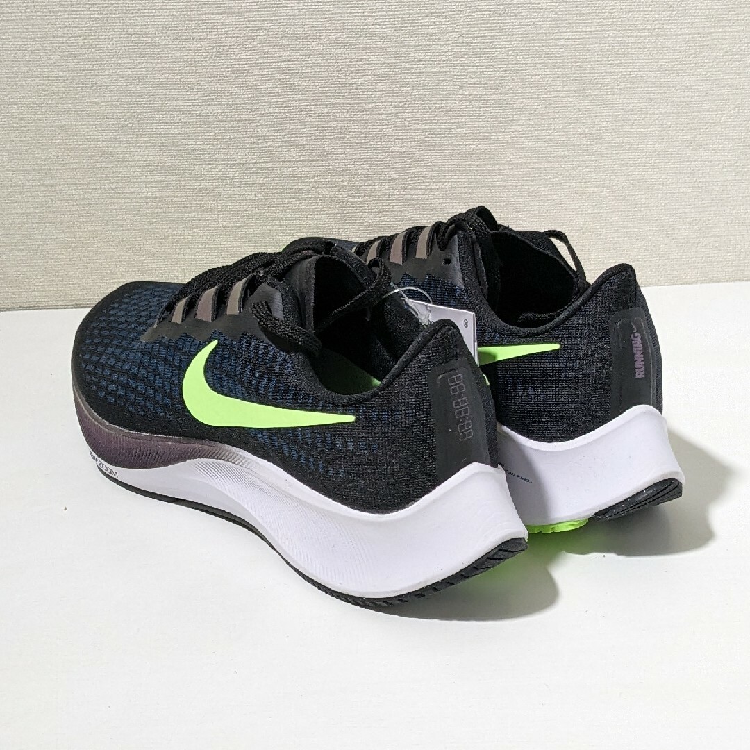 NIKE(ナイキ)の新品未使用 27cm Nike エアズーム ペガサス 37　bq9646 001 スポーツ/アウトドアのランニング(シューズ)の商品写真