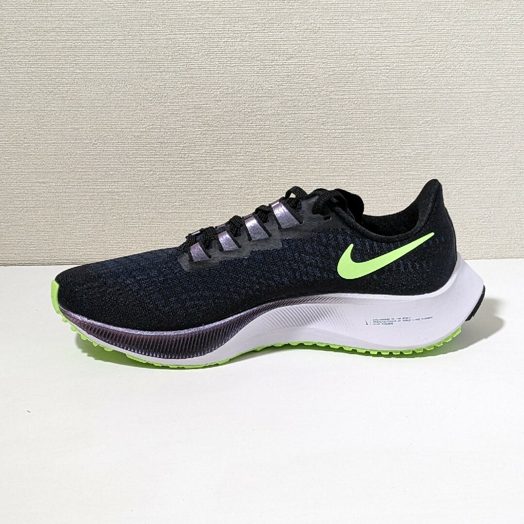 NIKE(ナイキ)の新品未使用 27cm Nike エアズーム ペガサス 37　bq9646 001 スポーツ/アウトドアのランニング(シューズ)の商品写真