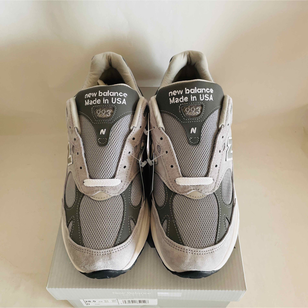 New Balance(ニューバランス)のnew balance MR993GL 28.5cm 新品 メンズの靴/シューズ(スニーカー)の商品写真