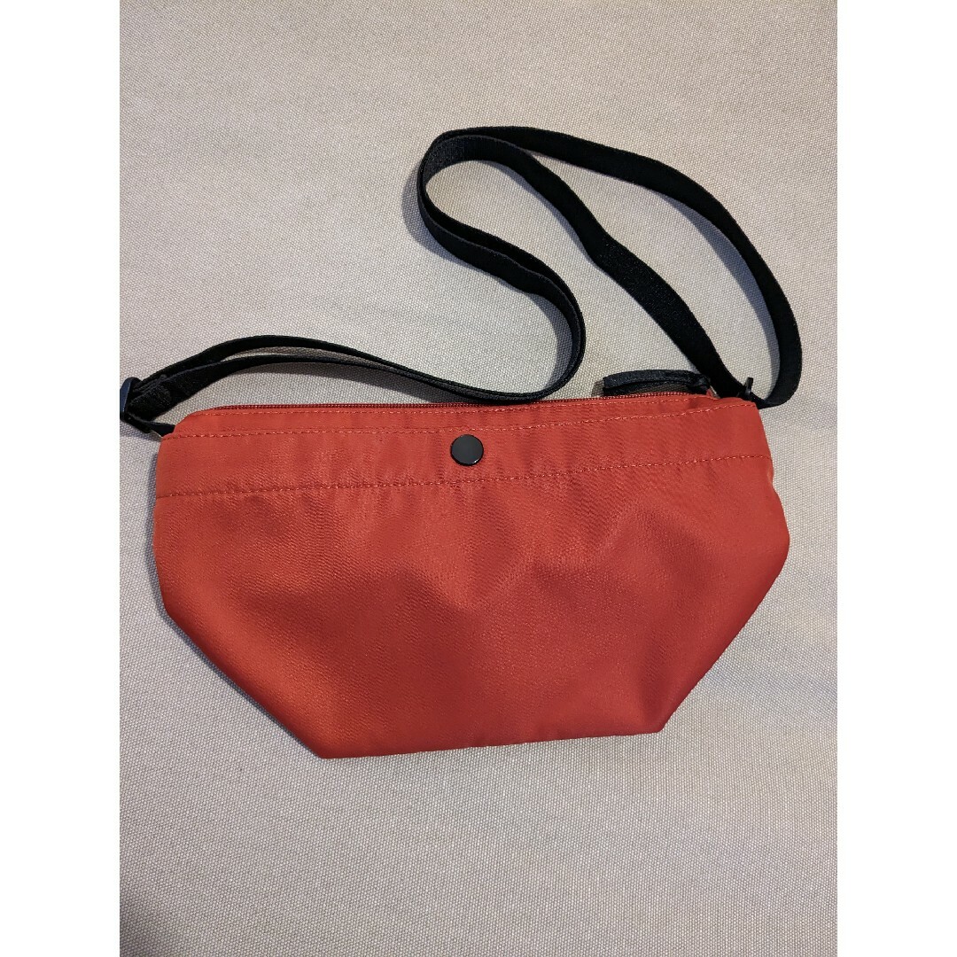 UNIQLO(ユニクロ)のユニクロのミニショルダーバッグ レディースのバッグ(ショルダーバッグ)の商品写真