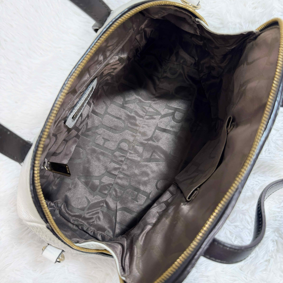 Furla(フルラ)の美品✨FURLA フルラ　ディヴィーナ　2wayショルダーバッグ　ハンドバッグ レディースのバッグ(ショルダーバッグ)の商品写真