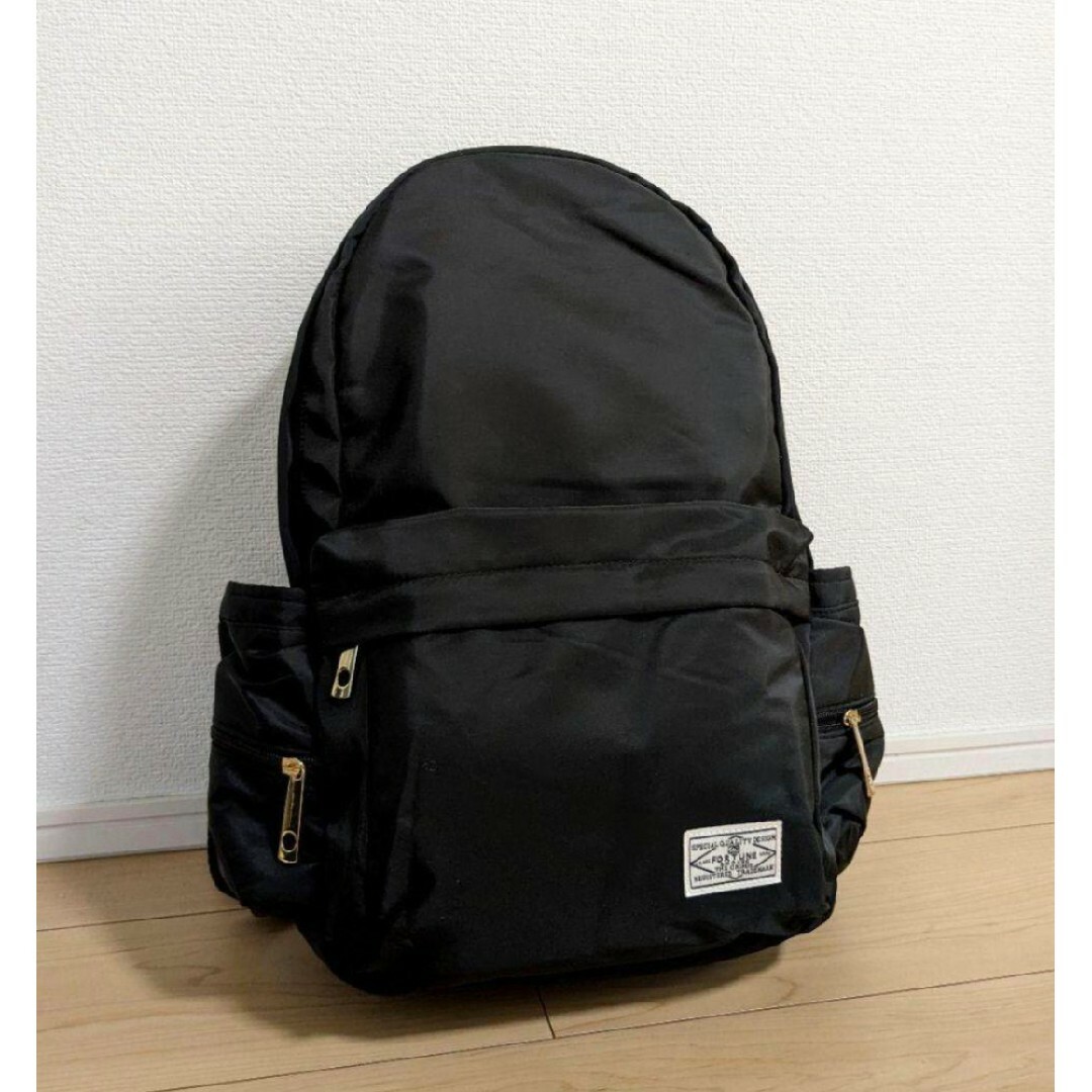 CRIMIE(クライミー)の美品 THE CRIMIE デイパック バックパック リュック ブラック 黒 メンズのバッグ(バッグパック/リュック)の商品写真