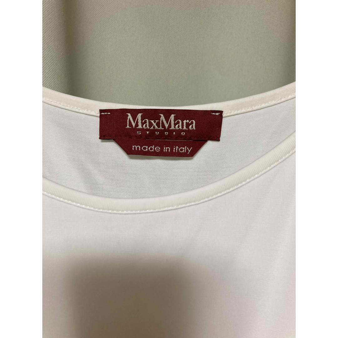 Max Mara(マックスマーラ)のマックスマーラ　キャミソール　ホワイト　ユニクロ　エアリズム レディースのトップス(キャミソール)の商品写真