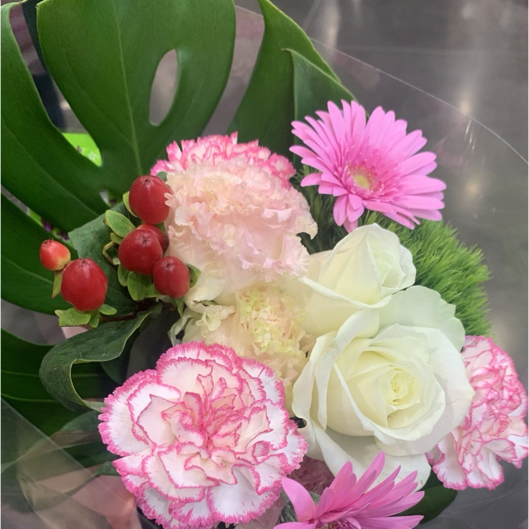 花束　生花　お祝い　プレゼント　ギフト　豪華　嬉泣　ピンク　花　誕生日　母の日 ハンドメイドのフラワー/ガーデン(その他)の商品写真