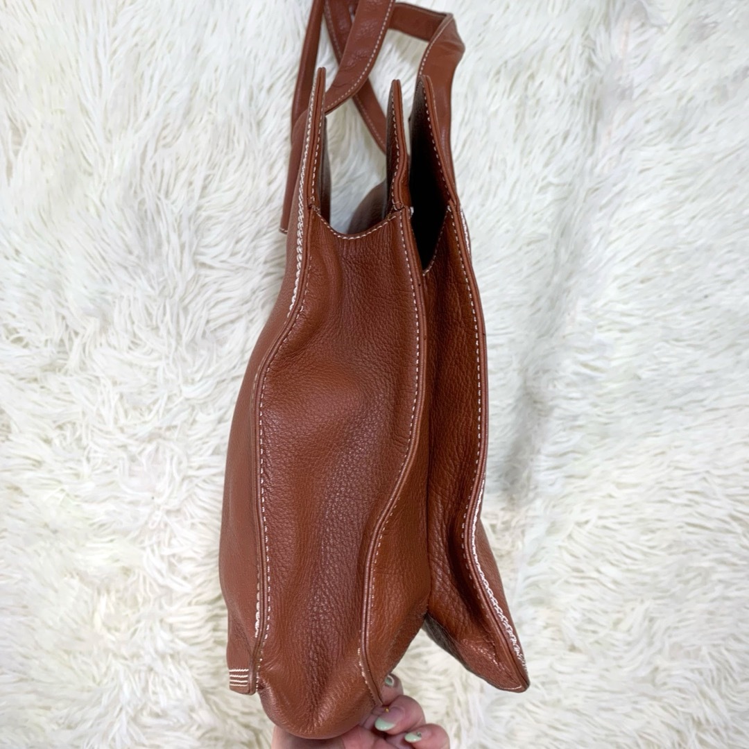 LOEWE(ロエベ)の美品✨LOEWE ロエベ　ショルダーバッグ　トートバッグ　ロゴ型押し　異素材 レディースのバッグ(ショルダーバッグ)の商品写真