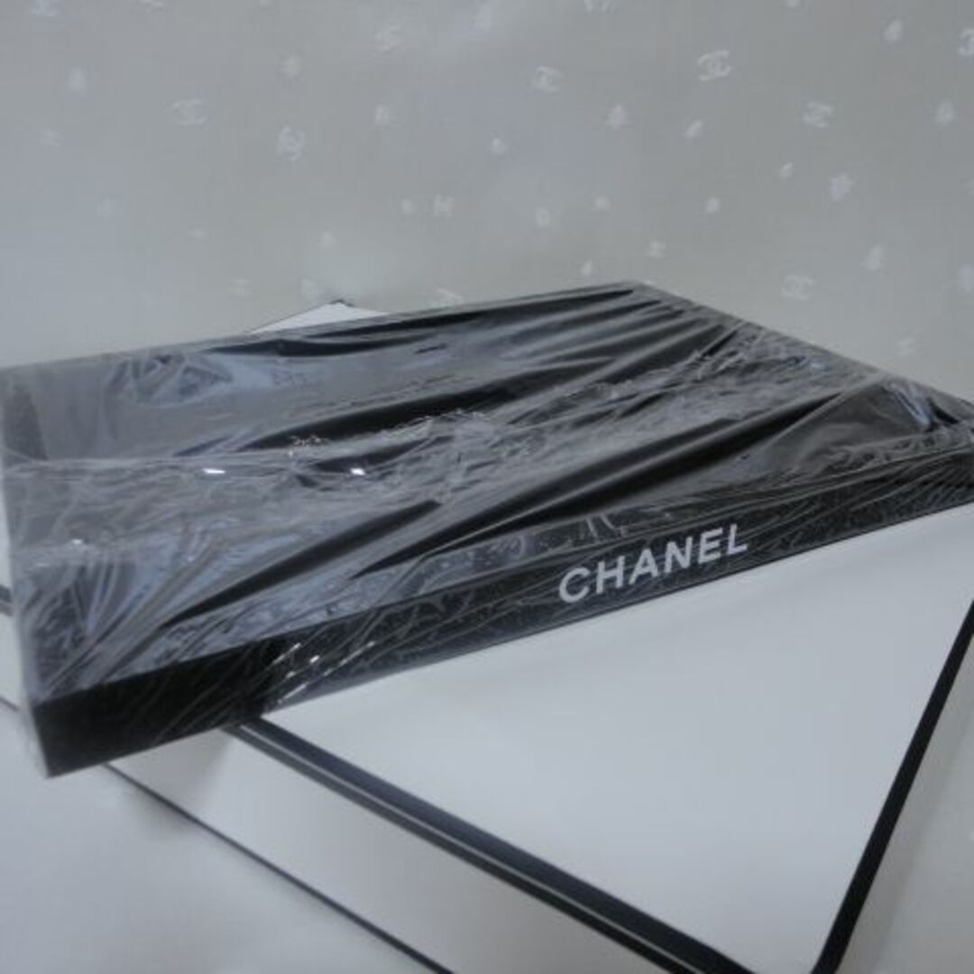 CHANEL(シャネル)の布トレー☆★シャネル ノベルティ アクセサリー コスメ トレー 非売品 入手困難 インテリア/住まい/日用品のインテリア小物(小物入れ)の商品写真