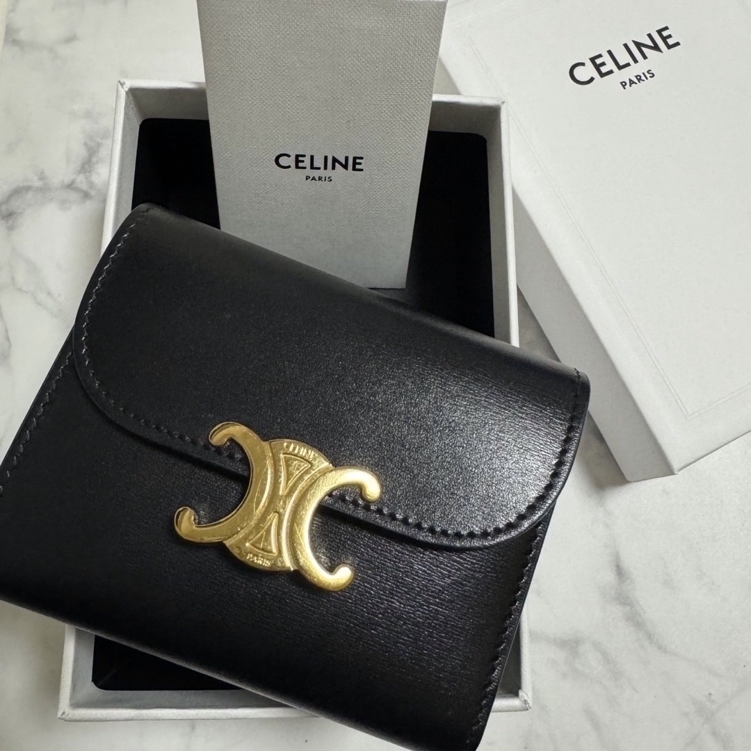 celine(セリーヌ)のCELINE トリオンフ コンパクトウォレット レディースのファッション小物(財布)の商品写真