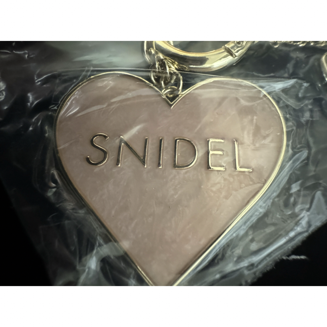 SNIDEL(スナイデル)の新品❣️スナイデル ❣️ハート　チャーム❣️限定 レディースのアクセサリー(チャーム)の商品写真