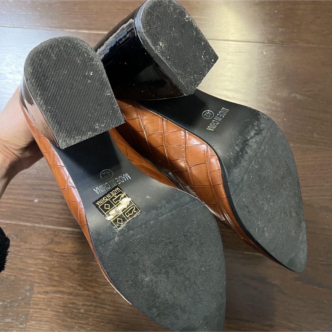 SHEIN(シーイン)のSHEIN シーイン 型押し 合皮 フェイクレザー ショートブーツ 42 レディースの靴/シューズ(ブーツ)の商品写真
