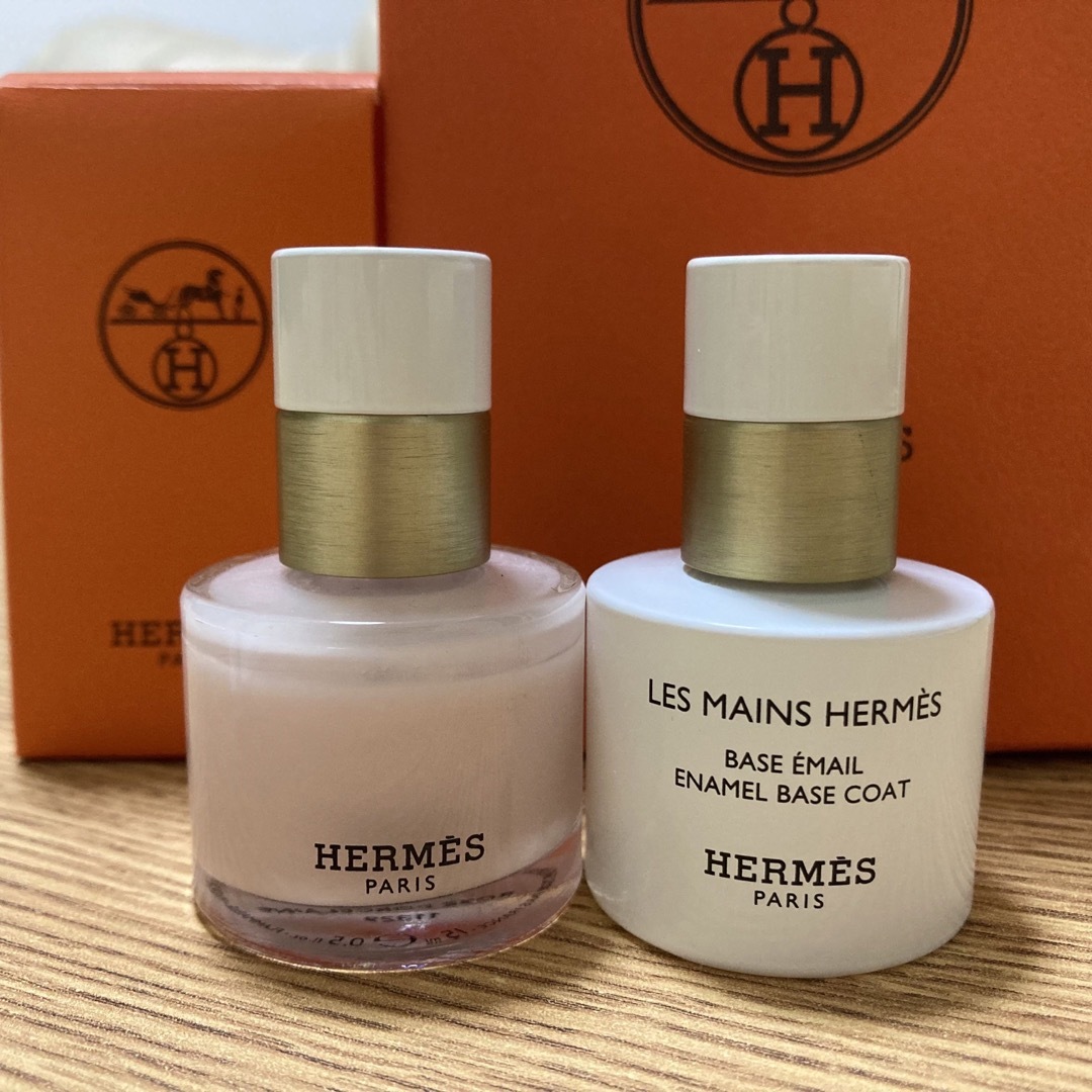 Hermes(エルメス)のrimi様お取置☆エルメス ネイル カラー ヌード マニキュア 01 ヴェルニ コスメ/美容のネイル(マニキュア)の商品写真