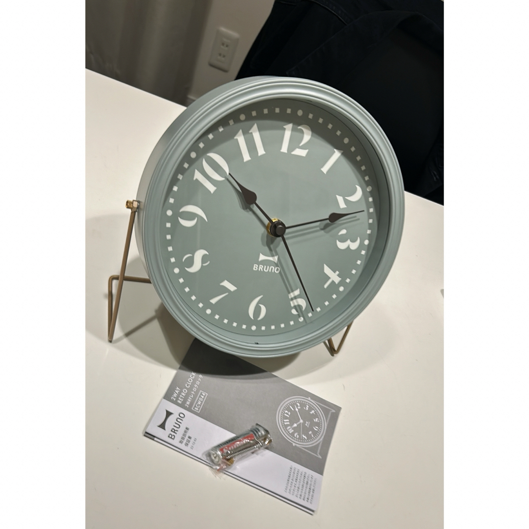 BRUNO(ブルーノ)のBRUNO ブルーノ 置き掛け兼用時計 2WAY レトロクロック レトログリーン インテリア/住まい/日用品のインテリア小物(置時計)の商品写真