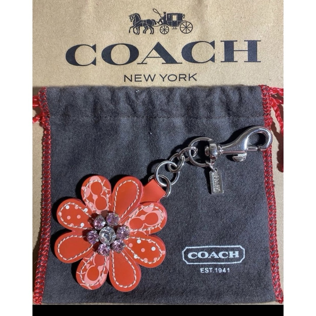 COACH(コーチ)のCOACH バッグチャーム　花 レディースのアクセサリー(チャーム)の商品写真