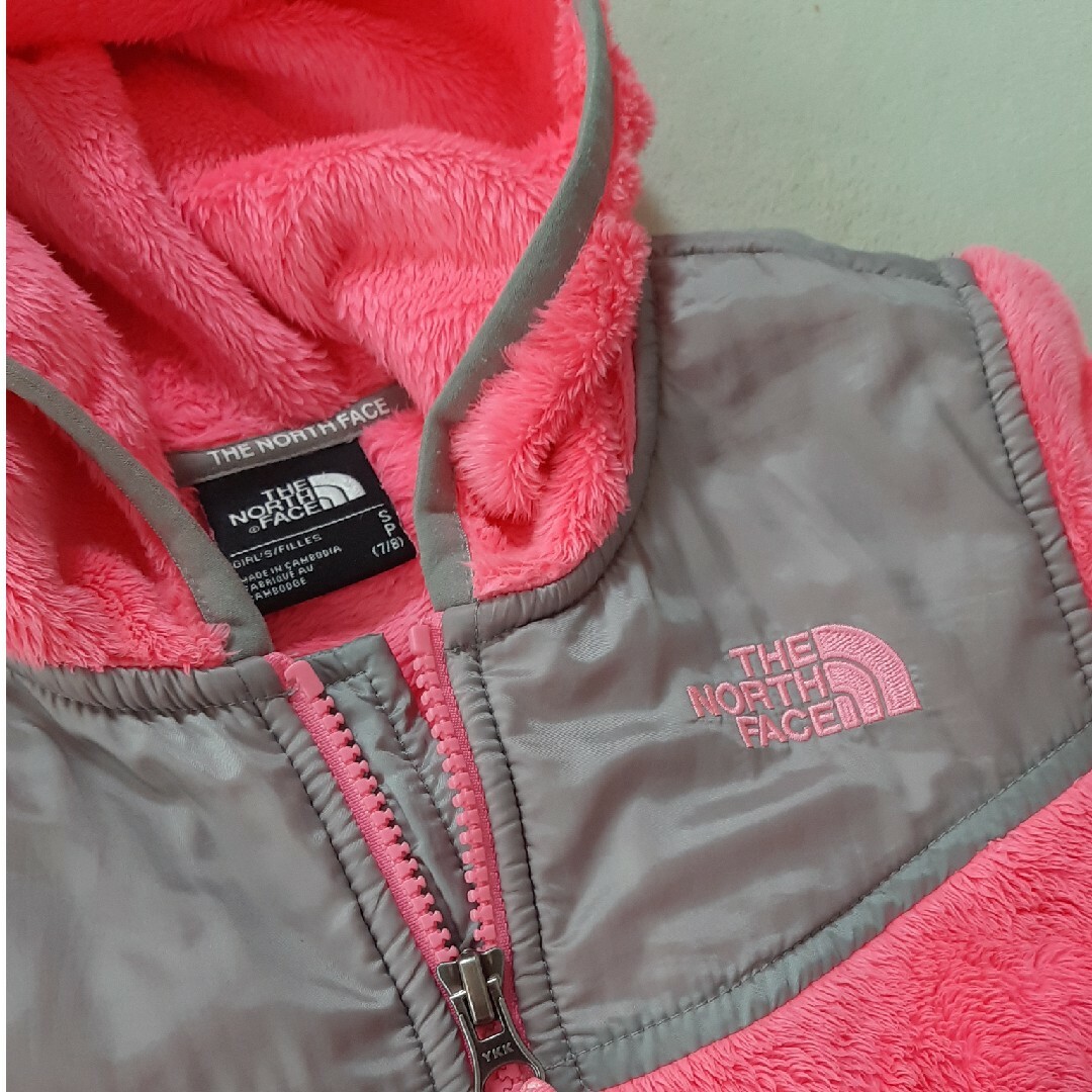 THE NORTH FACE(ザノースフェイス)のノースフェイス　キッズアウター　ピンク キッズ/ベビー/マタニティのキッズ服女の子用(90cm~)(ジャケット/上着)の商品写真