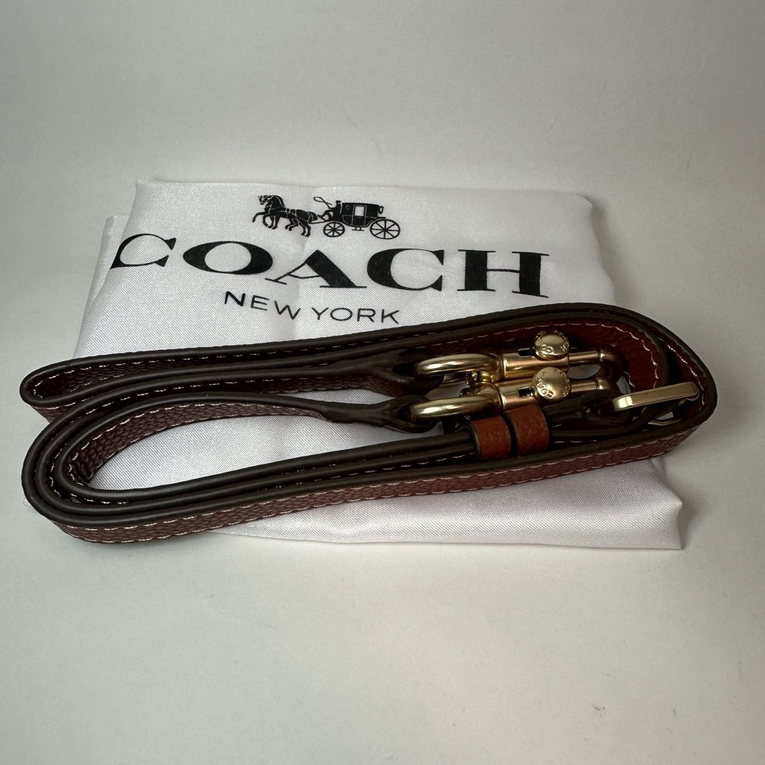 COACH(コーチ)の【残り１点！新品】コーチ デンプシートート22 シグネチャーワイルドストロベリー レディースのバッグ(トートバッグ)の商品写真