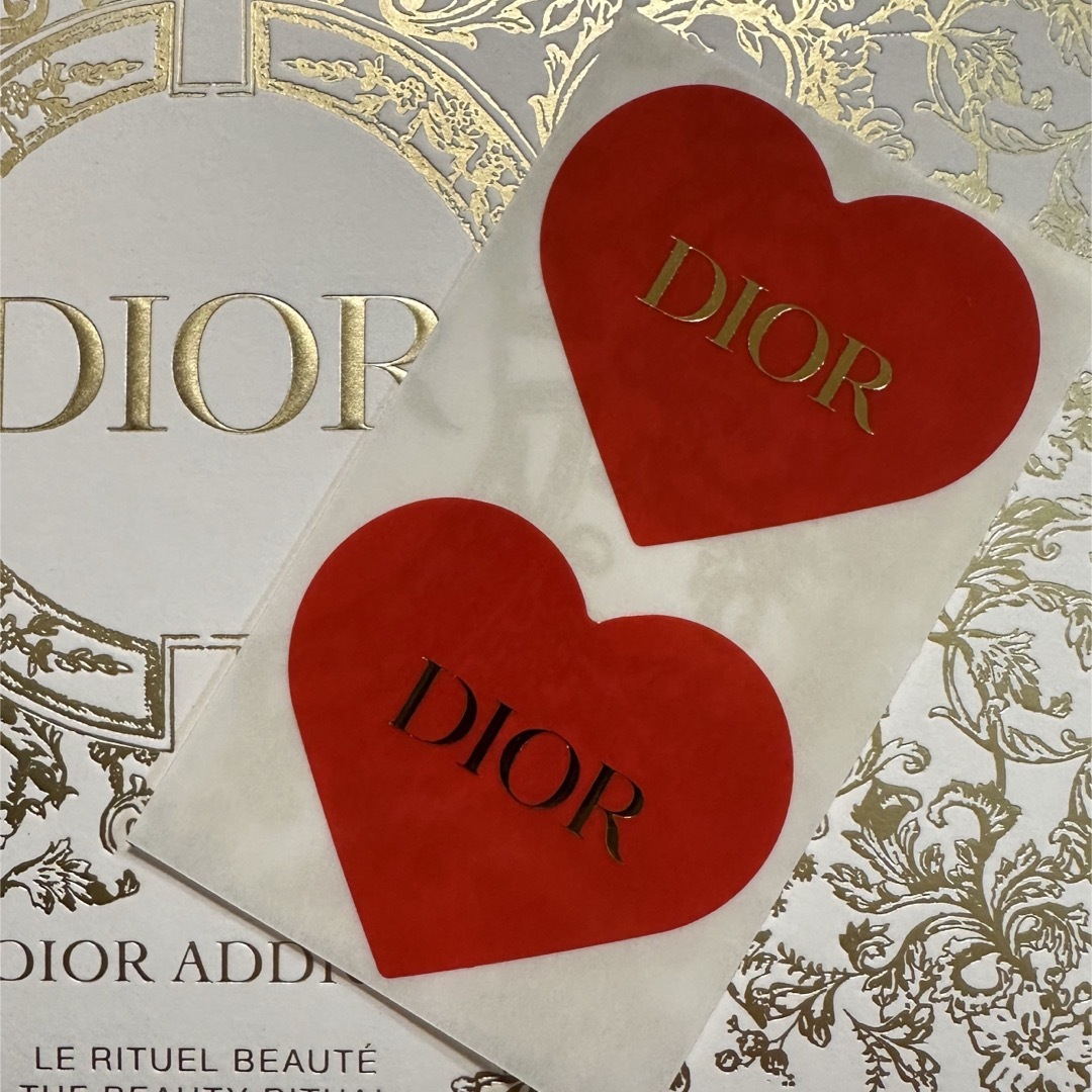 Christian Dior(クリスチャンディオール)の激レア❤️ バレンタイン限定 DIOR 公式ラッピング ステッカー シール 2枚 インテリア/住まい/日用品のオフィス用品(ラッピング/包装)の商品写真