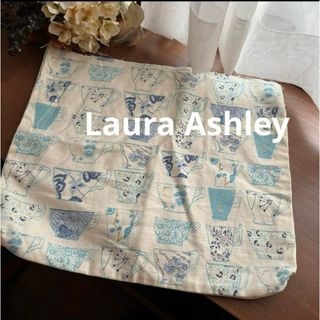 LAURA ASHLEY - ローラアシュレイ 布 はぎれ