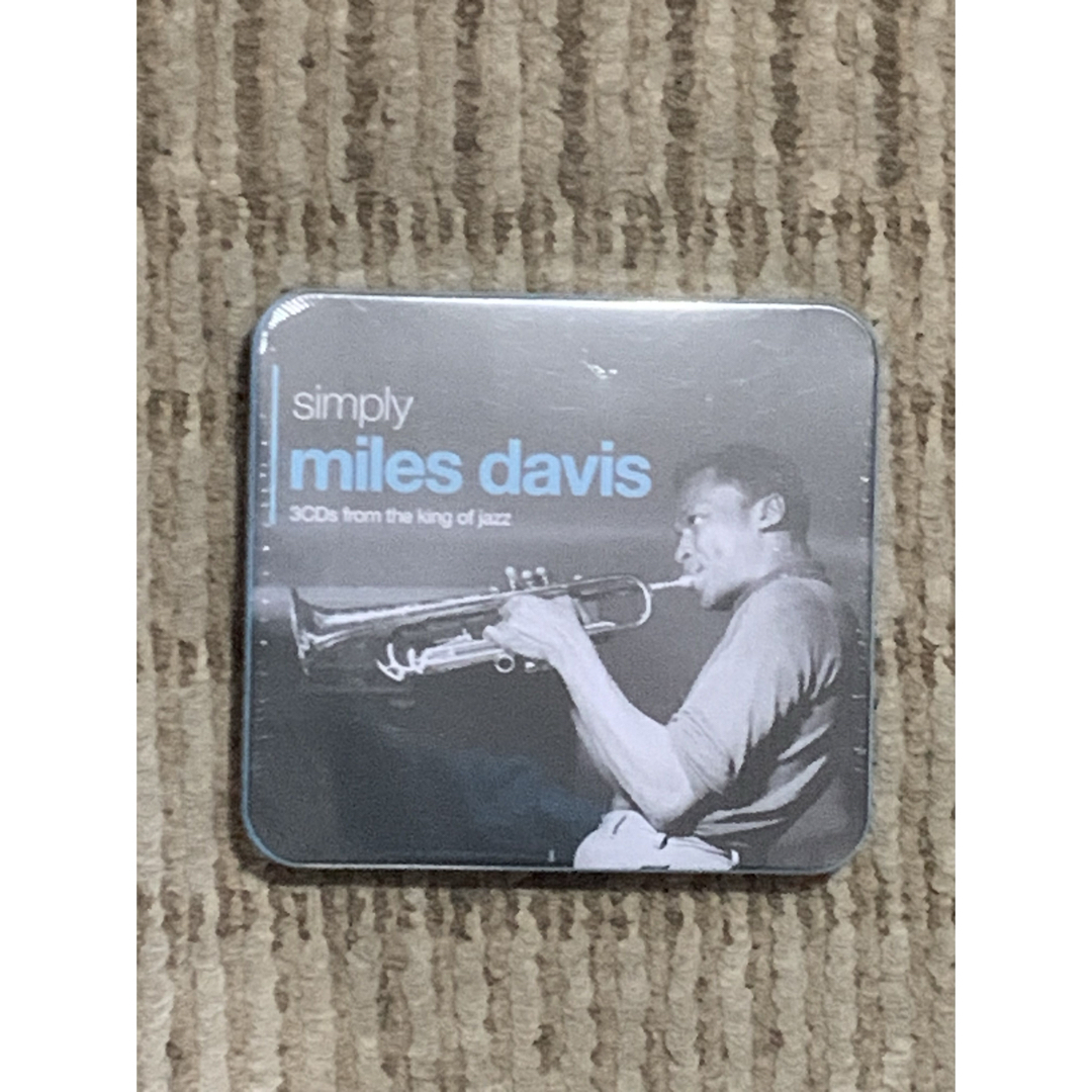 simply  miles davis    3CD    缶入り　未開封 エンタメ/ホビーのCD(ジャズ)の商品写真