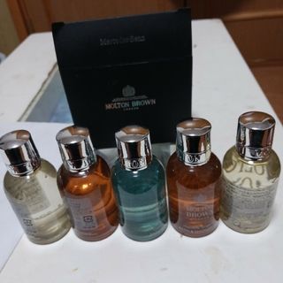 モルトンブラウン(MOLTON BROWN)のMoOtonBrownバスシャワージェル5本セット(ボディソープ/石鹸)