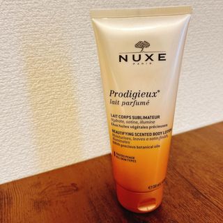 ニュクス(NUXE)の美品 NUXE プロディジュー ボディローション 200ml(ボディクリーム)