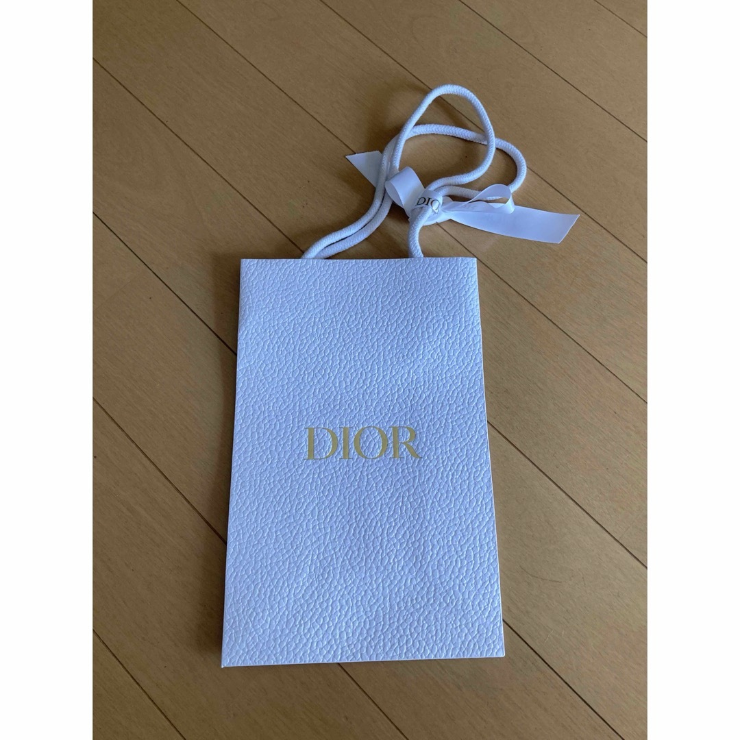 Dior(ディオール)の新品未使用　Dior ショッパー　プレゼント レディースのバッグ(ショップ袋)の商品写真