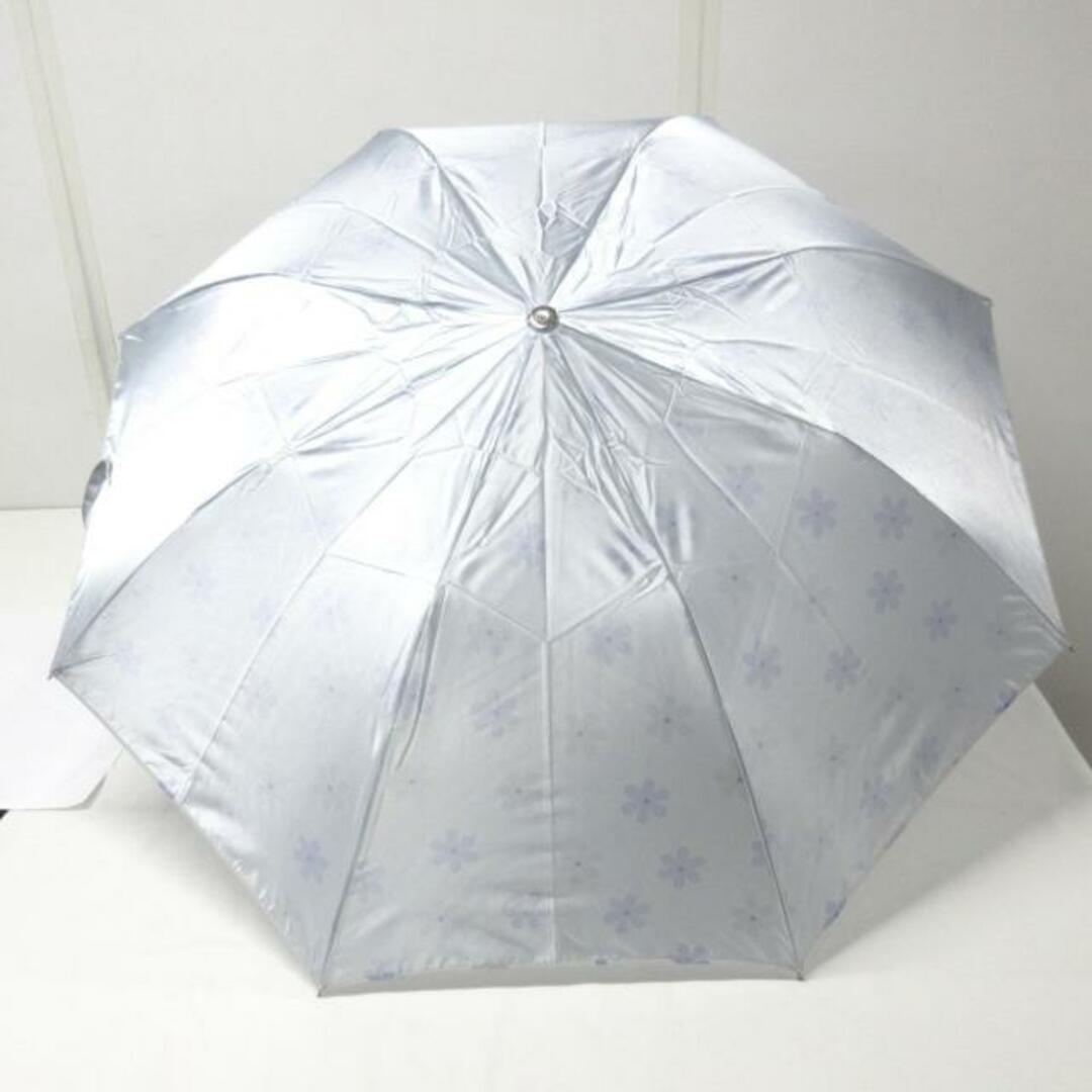 Furla(フルラ)のFURLA(フルラ) 折りたたみ傘 - ライトブルー×ライトパープル 花柄 化学繊維 レディースのファッション小物(傘)の商品写真