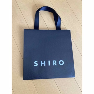 シロ(shiro)の新品未使用　SHIRO ショッパー　プレゼント(ショップ袋)