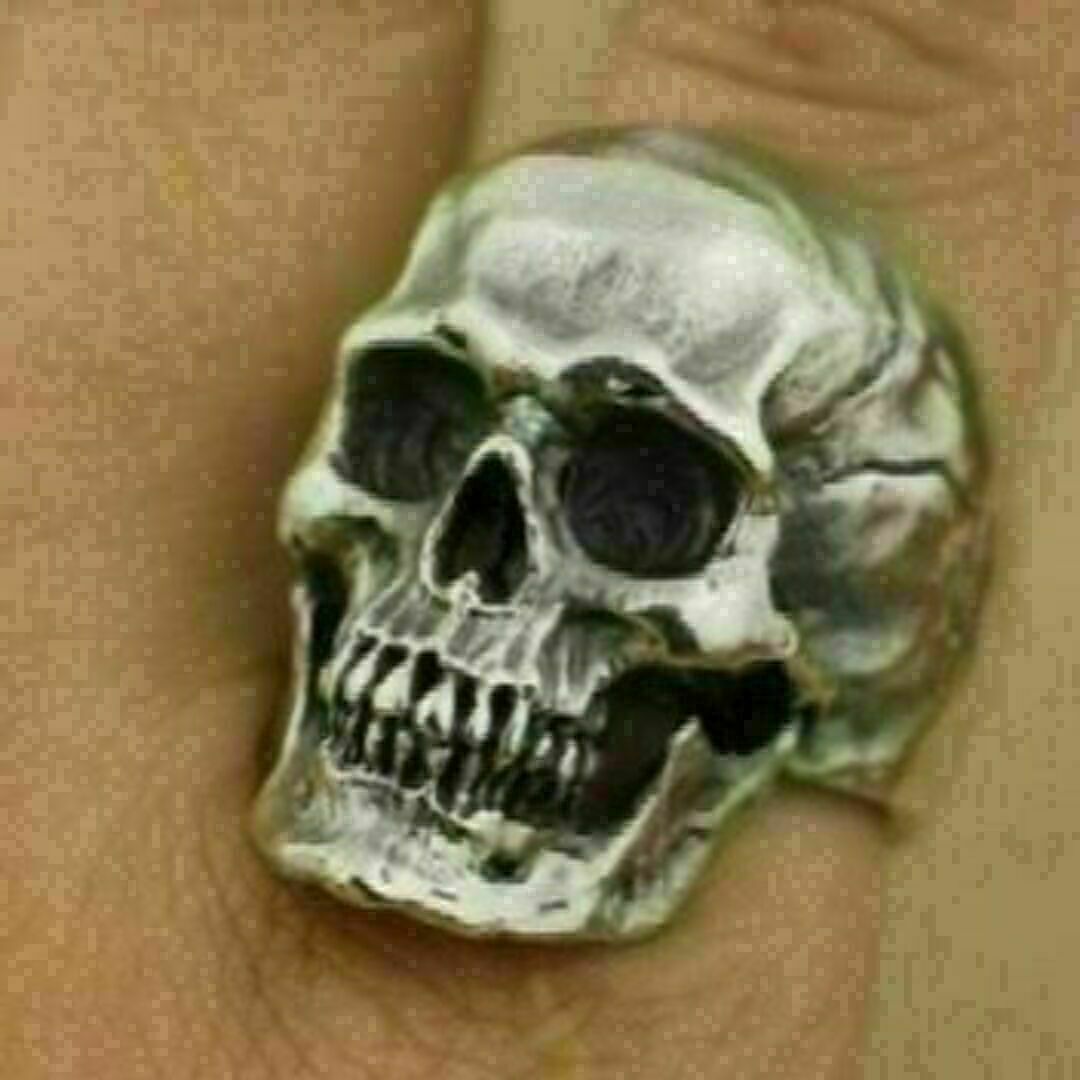 【A172】リング　メンズ　指輪　シルバー　髑髏　骸骨　スカル　アクサセリー　2 メンズのアクセサリー(リング(指輪))の商品写真