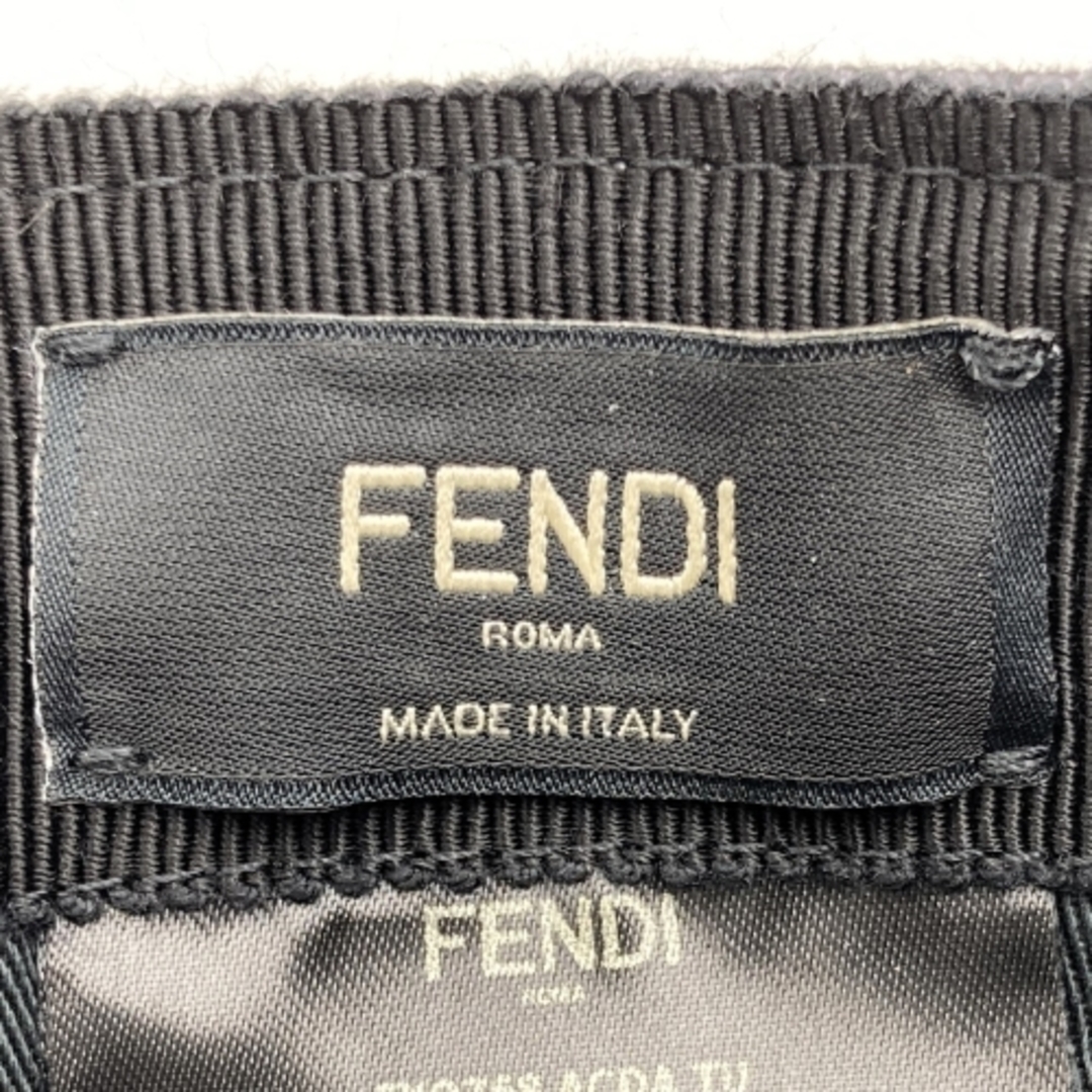 FENDI(フェンディ)のフェンディ キャップ ズッカ柄 ブラック グレー キャンバス レディース 帽子 FENDI【中古】 レディースの帽子(キャップ)の商品写真