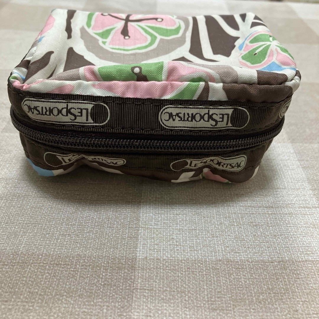 LeSportsac(レスポートサック)のレスポートサック  ポーチ レディースのファッション小物(ポーチ)の商品写真