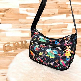 レスポートサック(LeSportsac)の【レスポートサック×ディズニー】イッツアスモールワールド ショルダーバッグ 黒(ショルダーバッグ)