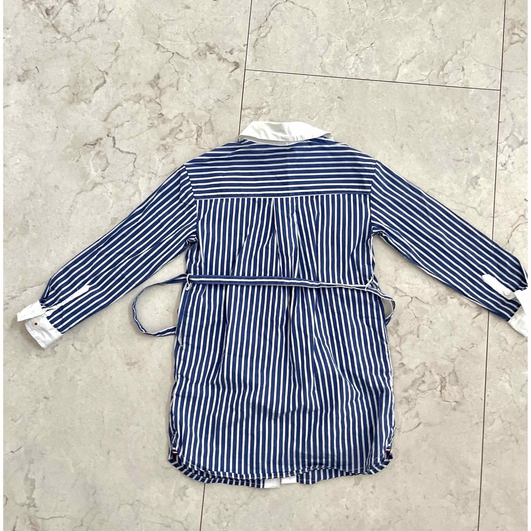 TOMMY HILFIGER(トミーヒルフィガー)のTOMMY FILFIGER kids ワンピース　アウター キッズ/ベビー/マタニティのキッズ服女の子用(90cm~)(ワンピース)の商品写真