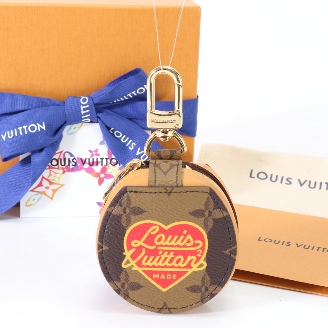 LOUIS VUITTON(ルイヴィトン)の未使用 ルイヴィトン NIGO コラボ モノグラム ストライプ エトゥイ イヤホン ケース タイガー 虎 GI0716 メンズ レディース EFM 020-F4 スマホ/家電/カメラのオーディオ機器(ヘッドフォン/イヤフォン)の商品写真