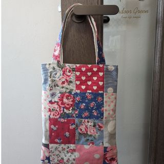 キャスキッドソン(Cath Kidston)の🩷キャスキッドソン　キルティングキャンパス地バック　ハンドメイド　新品(トートバッグ)