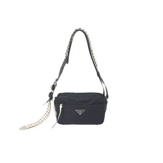 プラダ(PRADA)のPRADA プラダ スタッズショルダーバッグ トライアングルロゴ ナイロン ブラック シルバー金具 美品 中古 61456(ハンドバッグ)