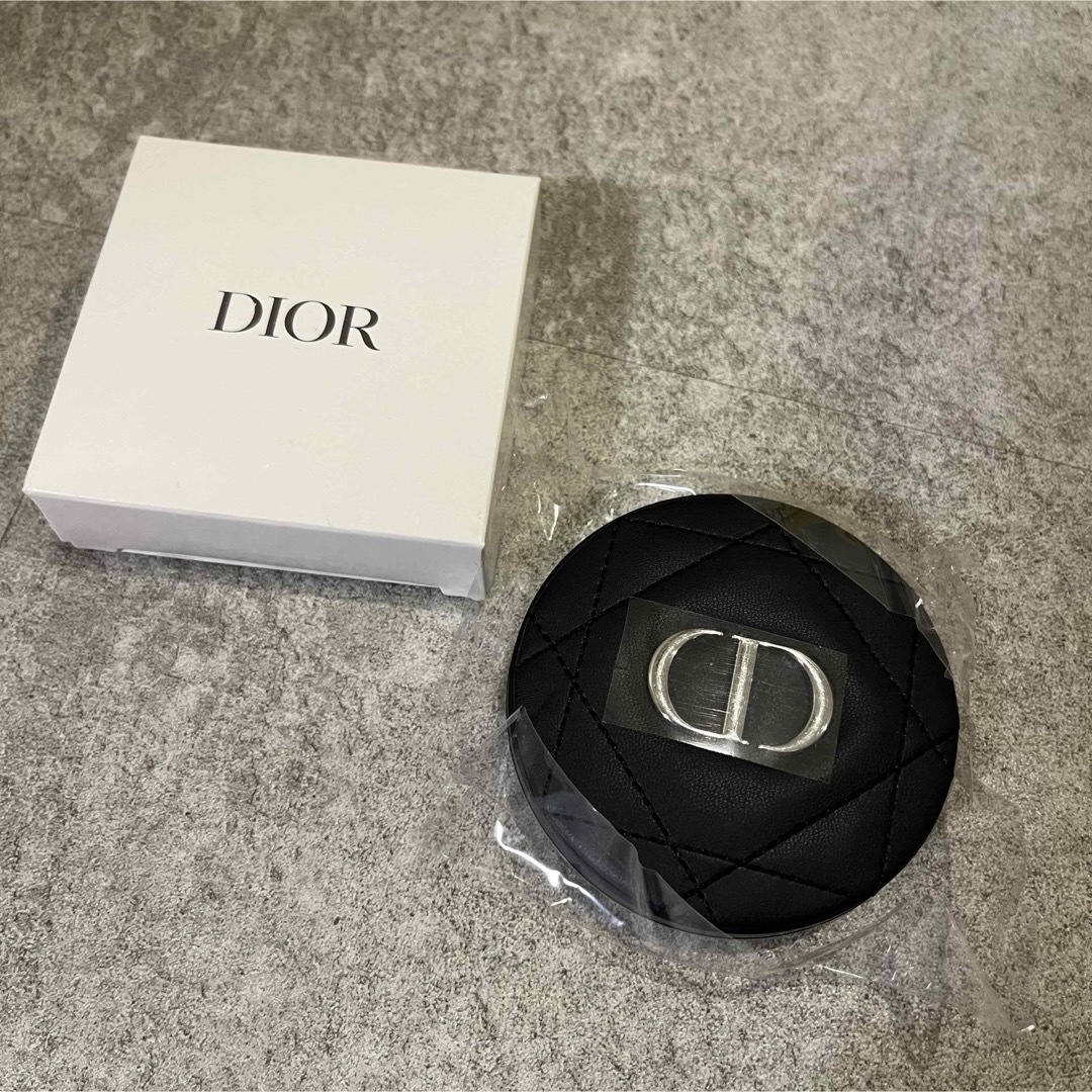 Christian Dior(クリスチャンディオール)の1点のみ【新品未使用】Dior 鏡 ミラー 二面鏡 レディースのファッション小物(ミラー)の商品写真