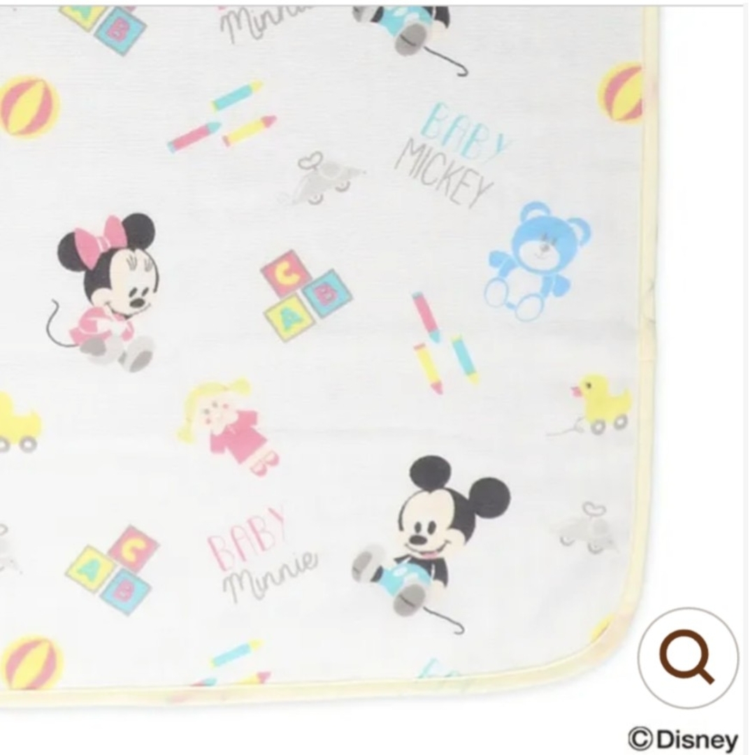 Disney(ディズニー)のミッキー　ガーゼケット キッズ/ベビー/マタニティの寝具/家具(タオルケット)の商品写真