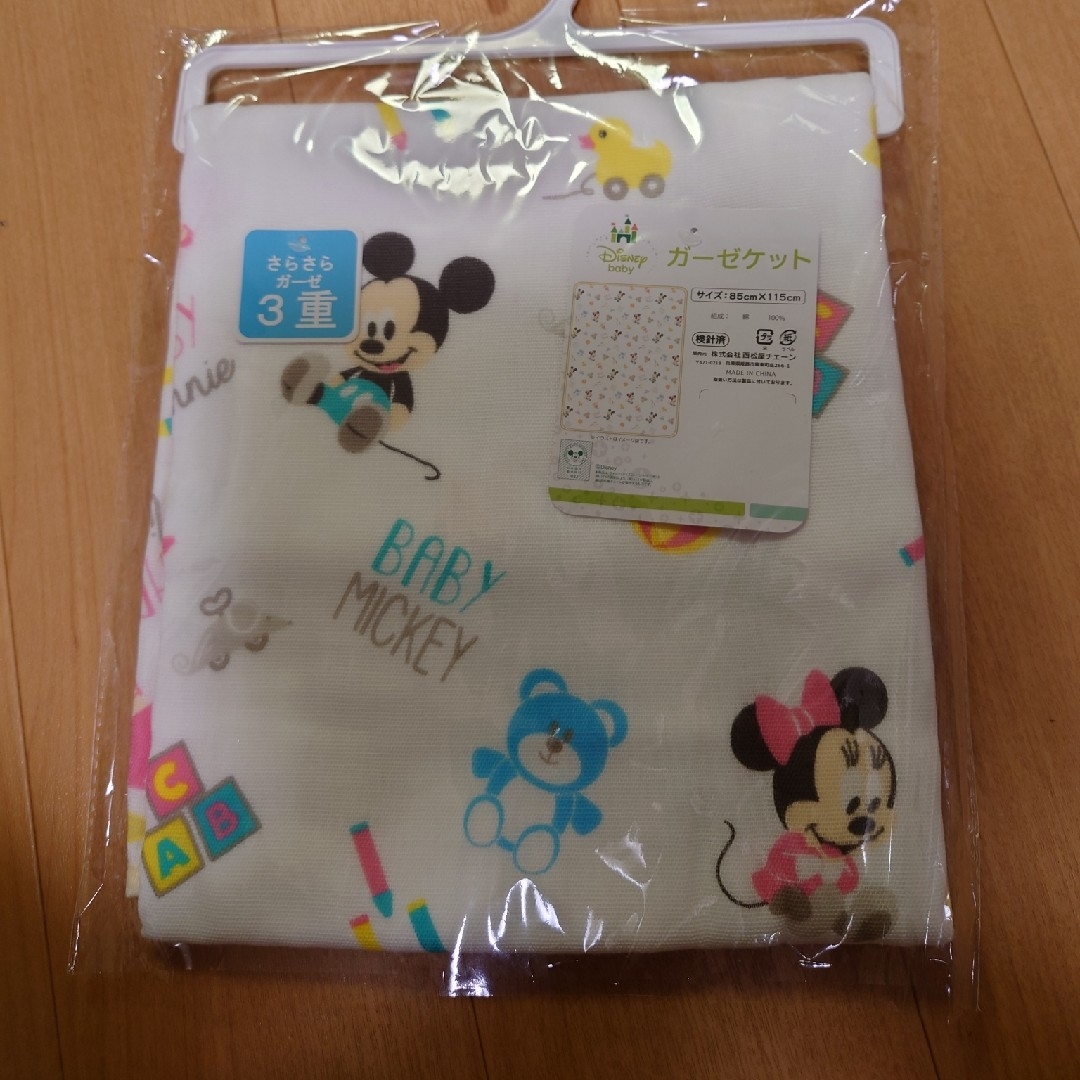 Disney(ディズニー)のミッキー　ガーゼケット キッズ/ベビー/マタニティの寝具/家具(タオルケット)の商品写真