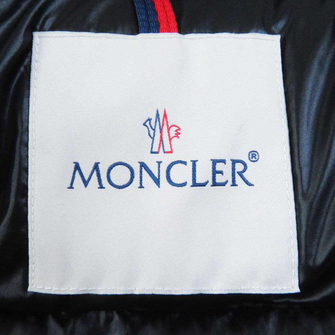 MONCLER(モンクレール)の美品◎MONCLER モンクレール 2022年製 CAMBALES ロゴワッペン・フード付き ロングダウンコート ブラック 2 正規品 レディース レディースのジャケット/アウター(ダウンコート)の商品写真