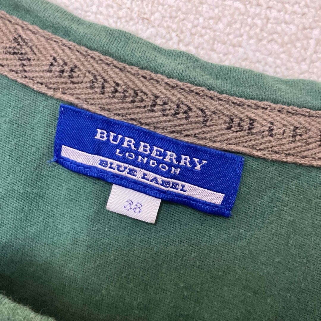 BURBERRY BLUE LABEL(バーバリーブルーレーベル)のBURBERRY BLUE LABEL  Tシャツ　カットソー　緑　サイズ38 レディースのトップス(Tシャツ(半袖/袖なし))の商品写真