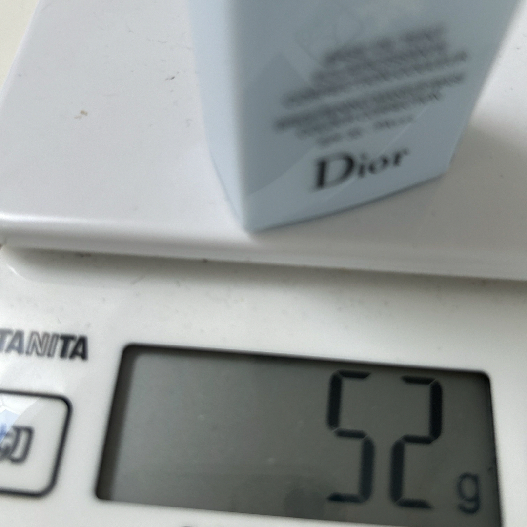 Dior(ディオール)のスノー　メイクアップ　ベース　UV35 ブルー コスメ/美容のベースメイク/化粧品(化粧下地)の商品写真