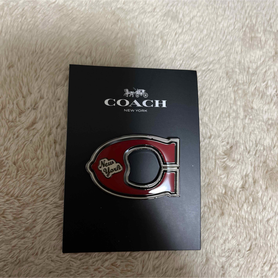 COACH(コーチ)のcoach ピンバッジ レディースのファッション小物(その他)の商品写真