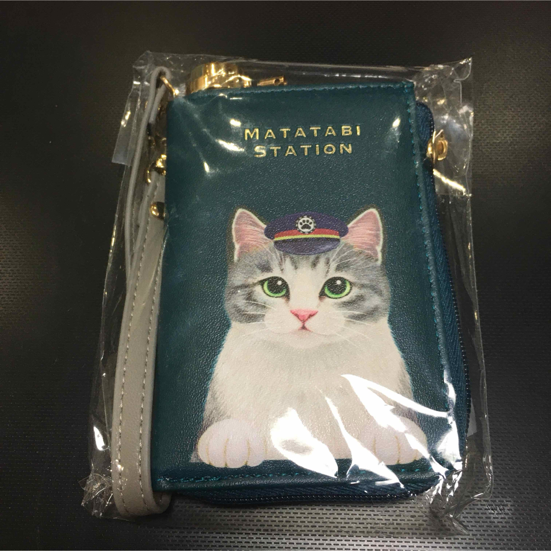 FELISSIMO(フェリシモ)の猫の駅員さんパスケース　サバトラ　新品　フェリシモ猫部 レディースのファッション小物(名刺入れ/定期入れ)の商品写真